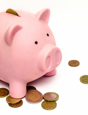 كيف تختار البنك الأنسب للمتقاعد وتدير حساب التوفير بذكاء