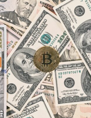 كيف تقلل تكاليف التحويلات الدولية باستخدام العملات الرقمية