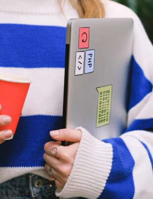 كيف تبني علامة تجارية شخصية كفريلانسر وتضمن تدفق طلبات ثابت