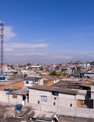 هل سيزيد مشروع 5G قيمة شقة الاستثمار؟ تحليل عملي