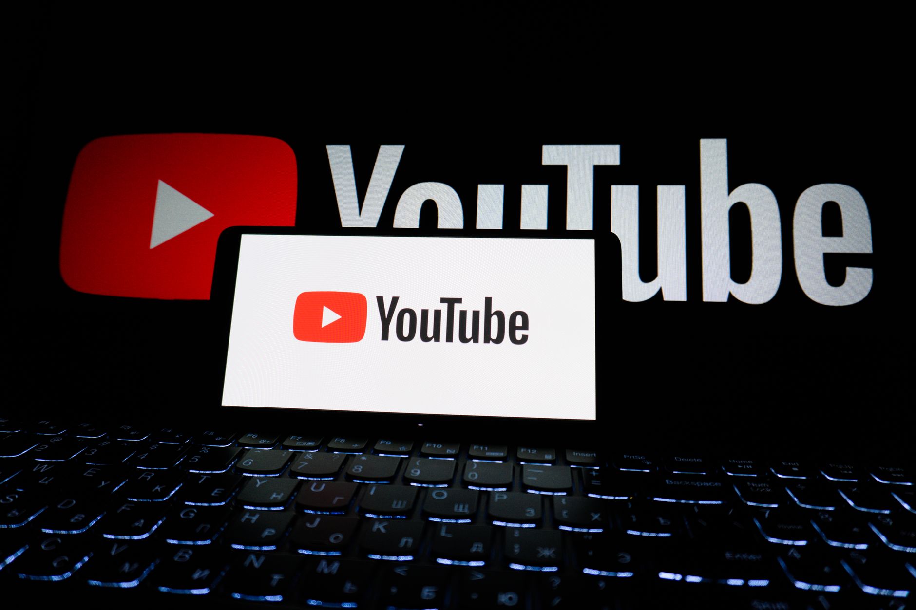 دليل شامل للتسويق الرقمي: كيف تربح من يوتيوب وتيك توك عبر الأفيلييت ماركتينج