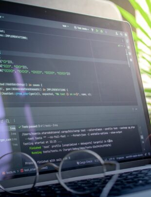 تحويل مهارة اختبار A/B إلى خدمة فريلانس ثابتة الدخل