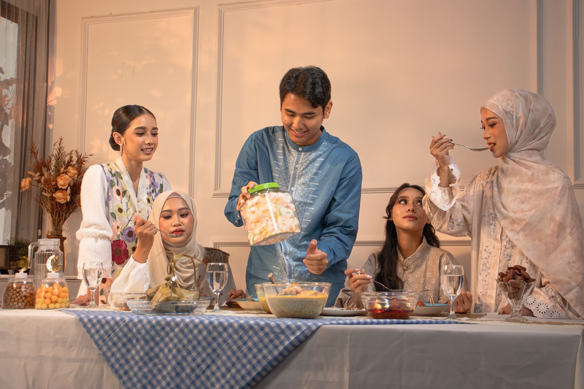 كيف تدير ميزانية الأسرة السعودية في رمضان مع تقلب أسعار النفط