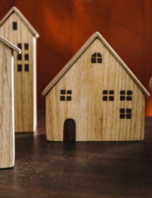 صناديق الاستثمار العقاري (REITs) في خطة التقاعد: خطوات عملية لبناء محفظة مستقرة