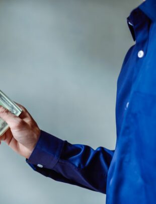 كيف تحول راتبك الشهري إلى حساب توفير تلقائي