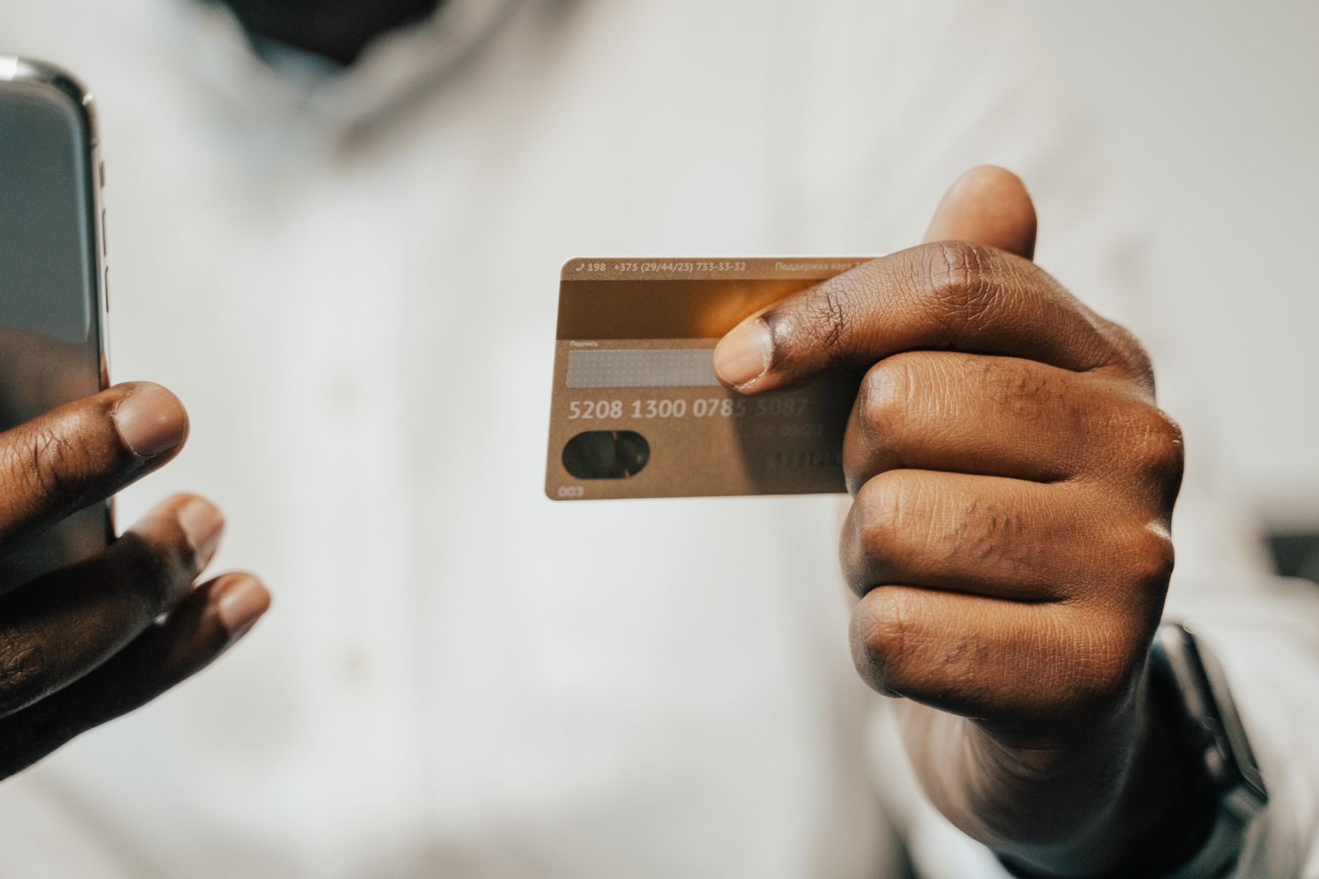 كيف تختار بنكًا يضمن أمان حسابك البنكي في العصر الرقمي