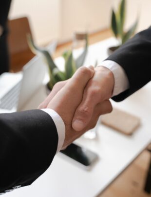 كيف تعزز هوامش ربح مشروعك الصغير بنقاش فعّال مع الموردين