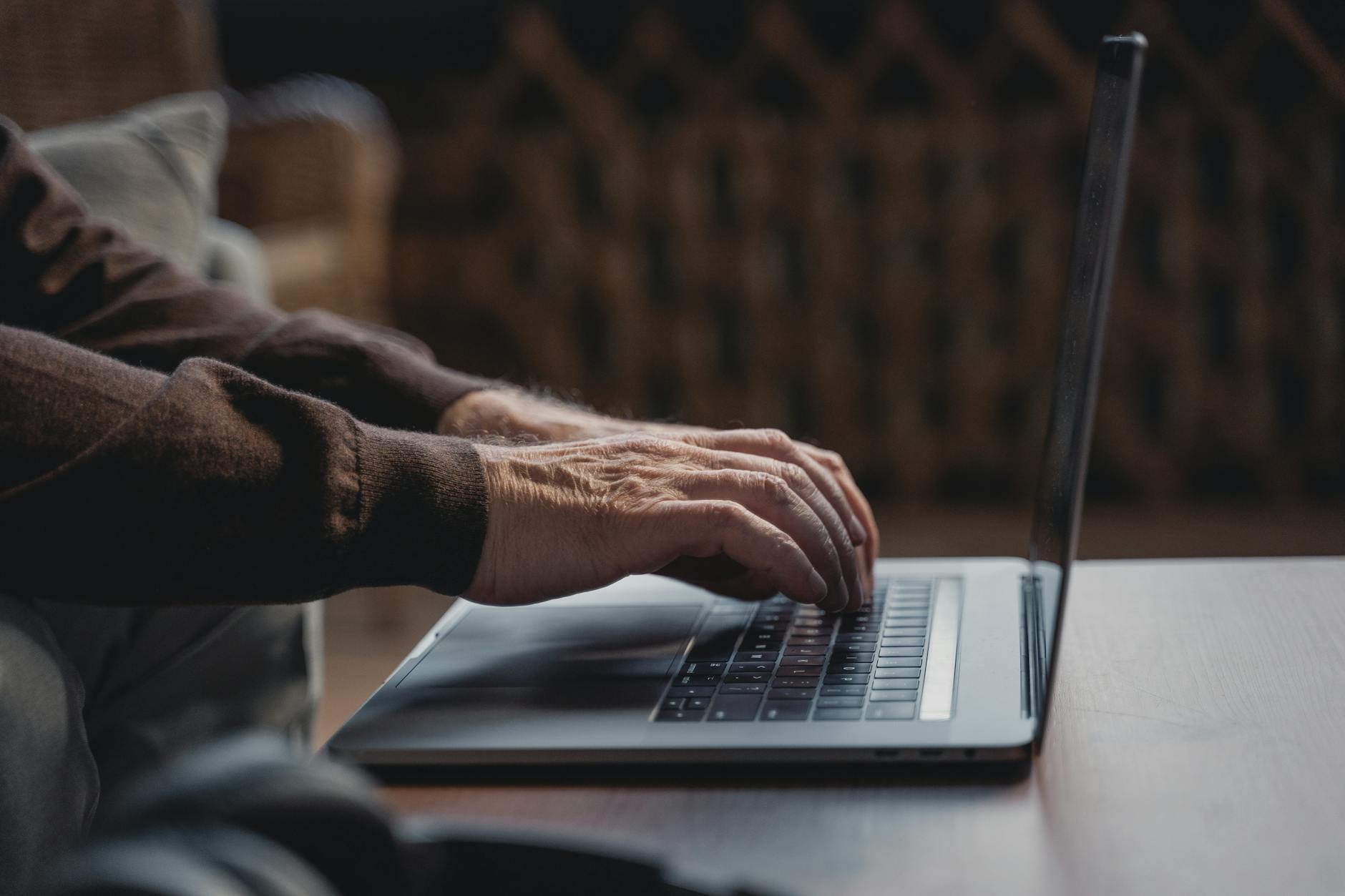 العمل الحر للمتقاعدين: كيف تحول خبرتك إلى مصدر دخل مستدام