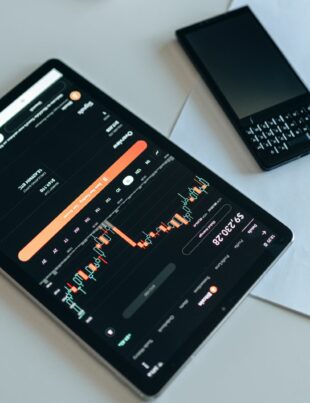 اختبار سيولة العملة الرقمية قبل الشراء: خطوات عملية للمتداول العربي