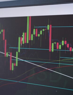 دليلك المتكامل لتداول العملات في سوق الفوركس وتعلم EUR/USD