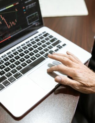 كيف تستخرج فرص مشروع صغير من بيانات البحث على الإنترنت