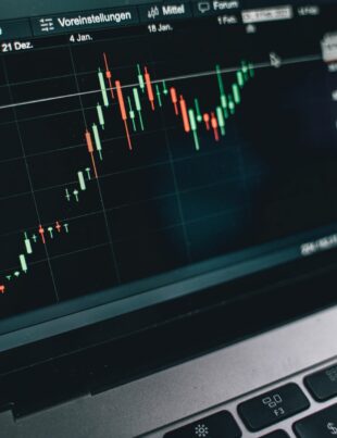 دفتر ملاحظات التداول في الفوركس: دليل عملي للمبتدئ لتوثيق وتحسين الأداء
