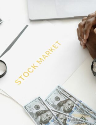 كيف تقرأ نشرة صندوق الاستثمار وتستخلص الفائدة قبل ما تشتري