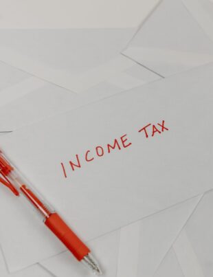 دمج ضريبة القيمة المضافة مع إقرار ضريبة الدخل: دليل عملي للفرد