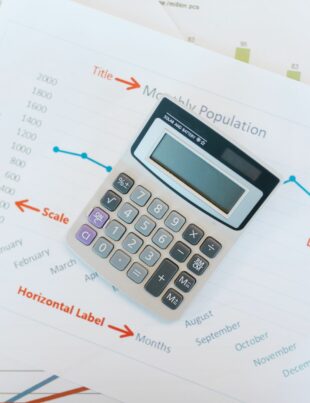 تدبير المال في زمن التضخم: محاسبة شخصية تتكيف مع ارتفاع الأسعار