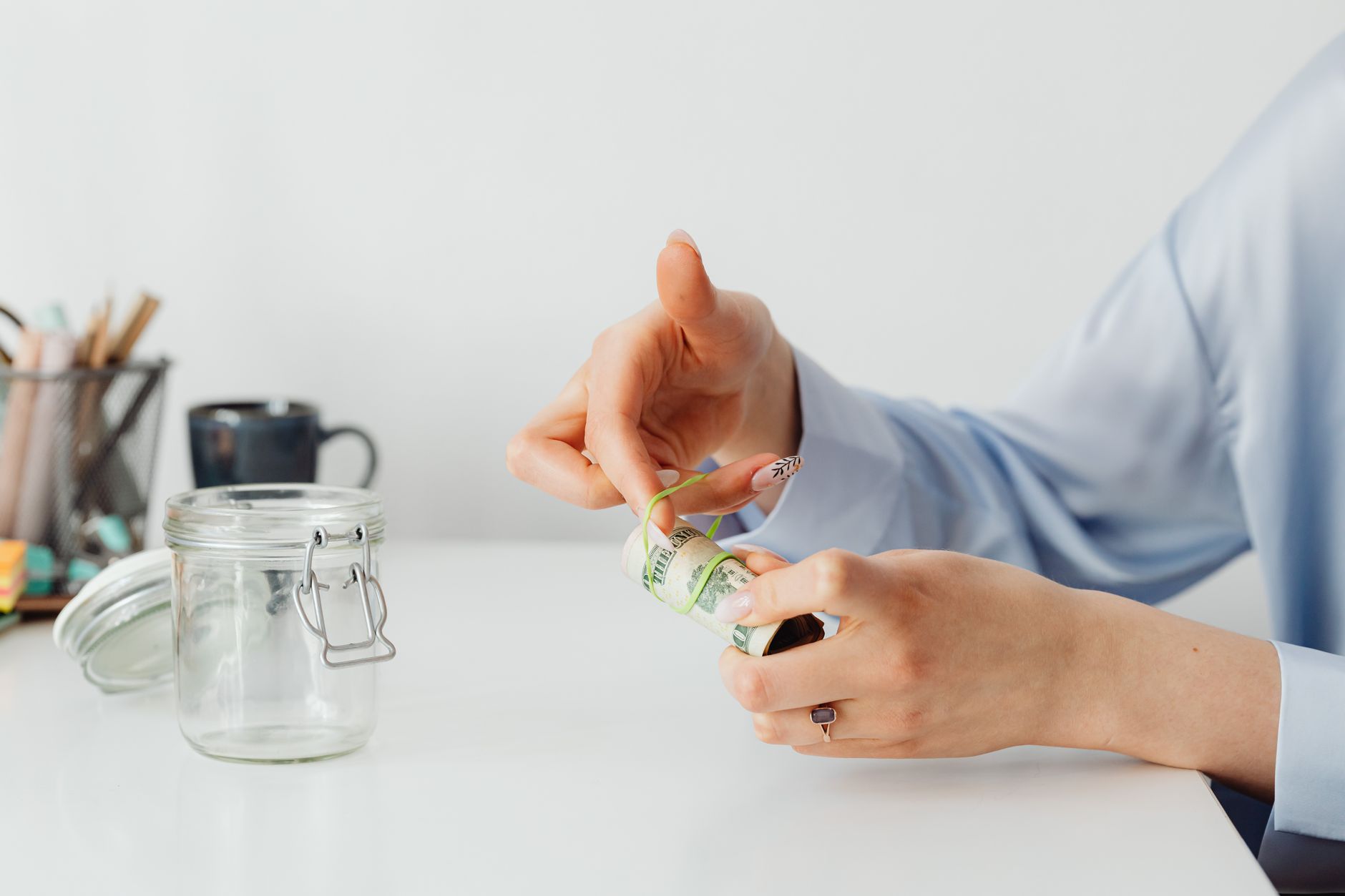 كيف تبني صندوق طوارئ بلا ضغط وتدخر بذكاء