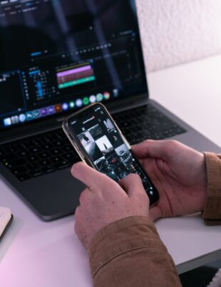 كيف تبني خدمة إدارة إعلانات السوشيال ميديا كعمل حر ثابت