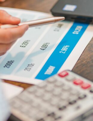 كيف تستغل بيانات حسابك البنكي للحصول على قرض بفائدة منخفضة