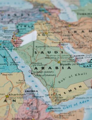 تقلب أسعار النفط يغيّر طلب السلع الفاخرة في السوق السعودي