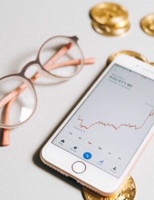 دليل عملي لشراء الذهب عبر التطبيقات الذكية وتجنب الأخطاء الشائعة