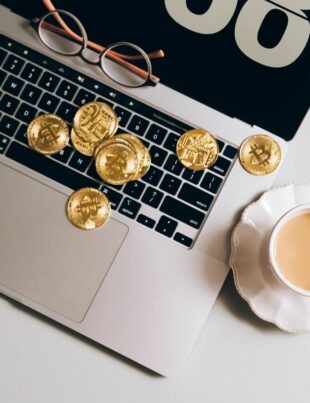 بانك صديق لعملاتك المشفرة: كيف تختار حساباً بنكيًا يواكب احتياجاتك الرقمية