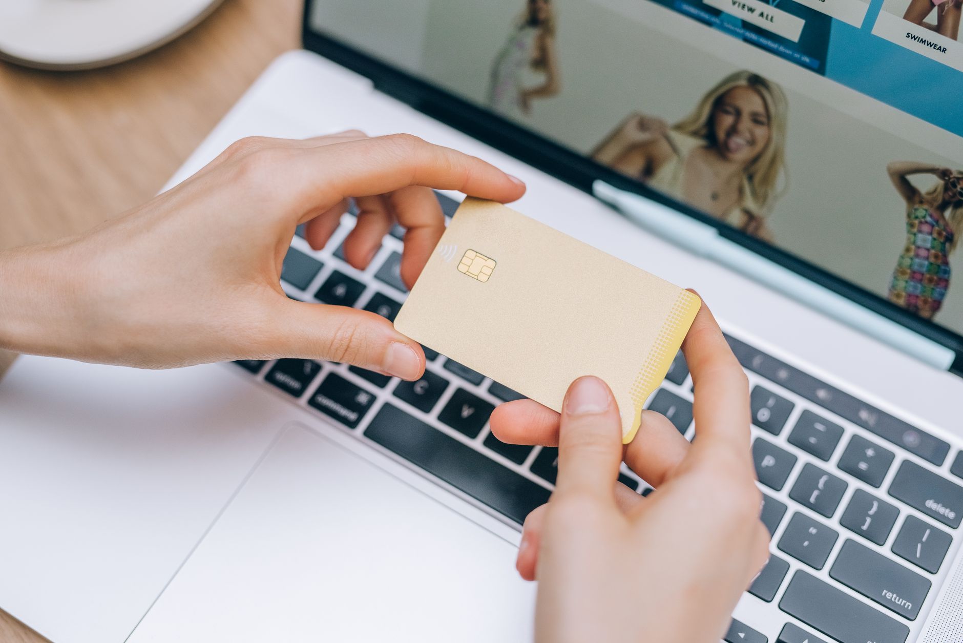 كيف تحمي نفسك من الاحتيال عند شراء الذهب والفضة عبر الإنترنت