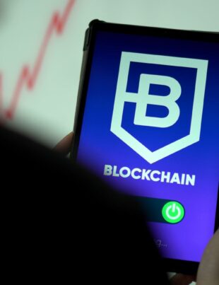 العقود الذكية وإيجار العقار: كيف تستفيد من العملات الرقمية لتأمين المدفوعات وتفادي النزاعات