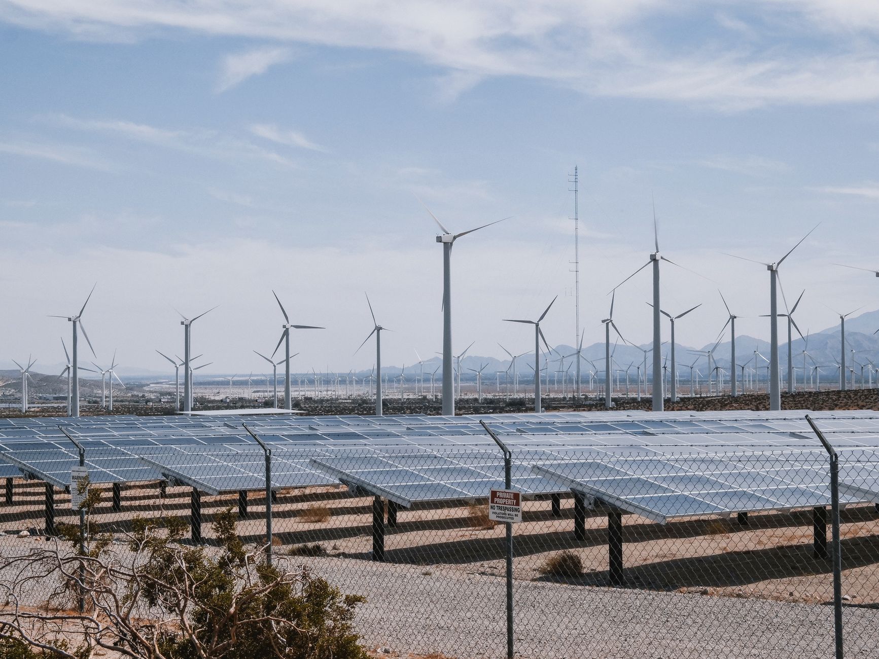 ACWA Power: رائد الاستثمار في الطاقة المتجددة الخليجية 2024
