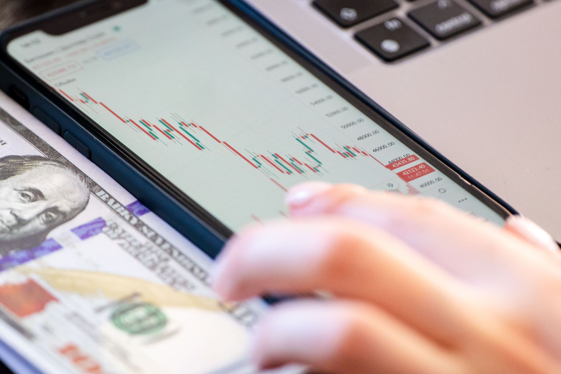 اختبار تجربة البنك الرقمية قبل فتح حساب: خطوات عملية لتجنب المفاجآت