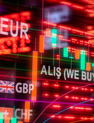 العطلات وتأثيرها على سيولة EUR/USD: دليل عملي للمتداول العربي