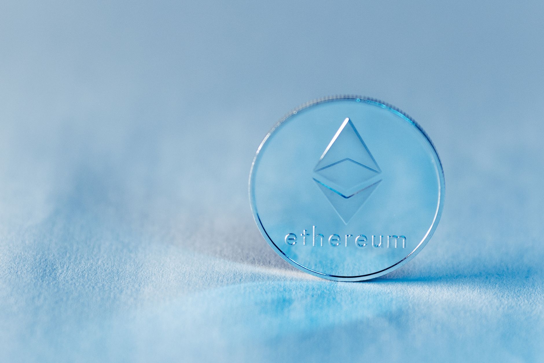 كيف تجعل العملات الرقمية جمعياتك الخيرية أكثر شفافية وثقة