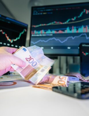العقلانية في اختيار صناديق الاستثمار: كيف تتجنب الأخطاء السلوكية الشائعة