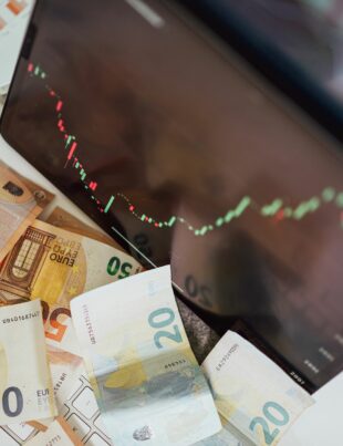 سيولة صناديق الاستثمار: دليل عملي لتقييم القدرة على الخروج بسهولة