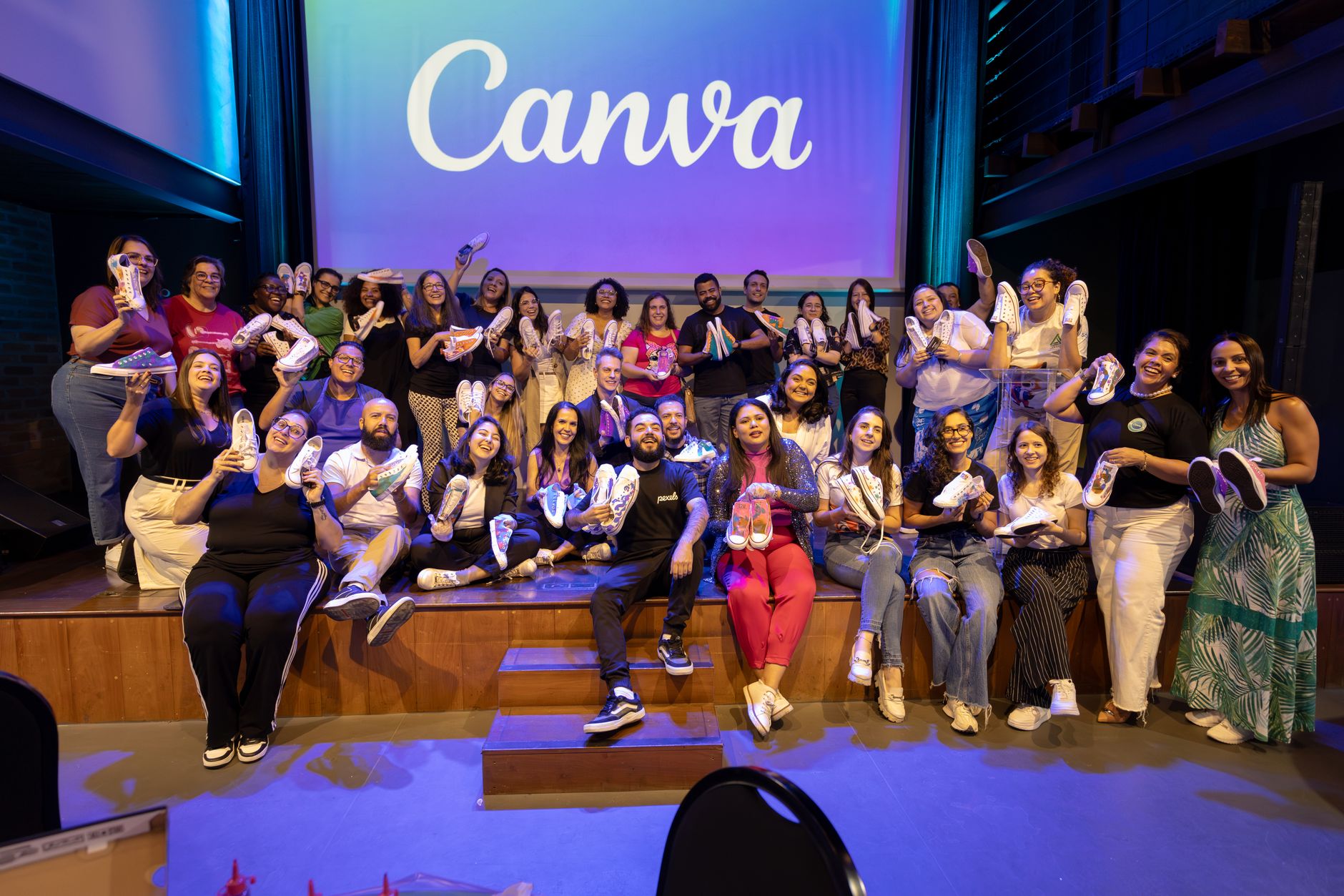 نموذج Lean Canvas للمشروع الصغير: خطوات عملية لتصميم نموذج أعمال مرن