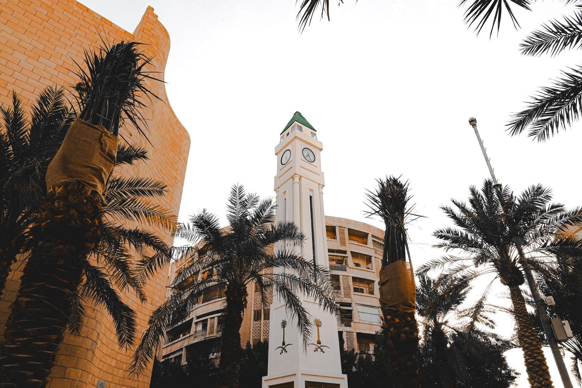 ضريبة القيمة المضافة على الهدايا والعينات: ما تحتاج تعرفه لتجنب المفاجآت الضريبية