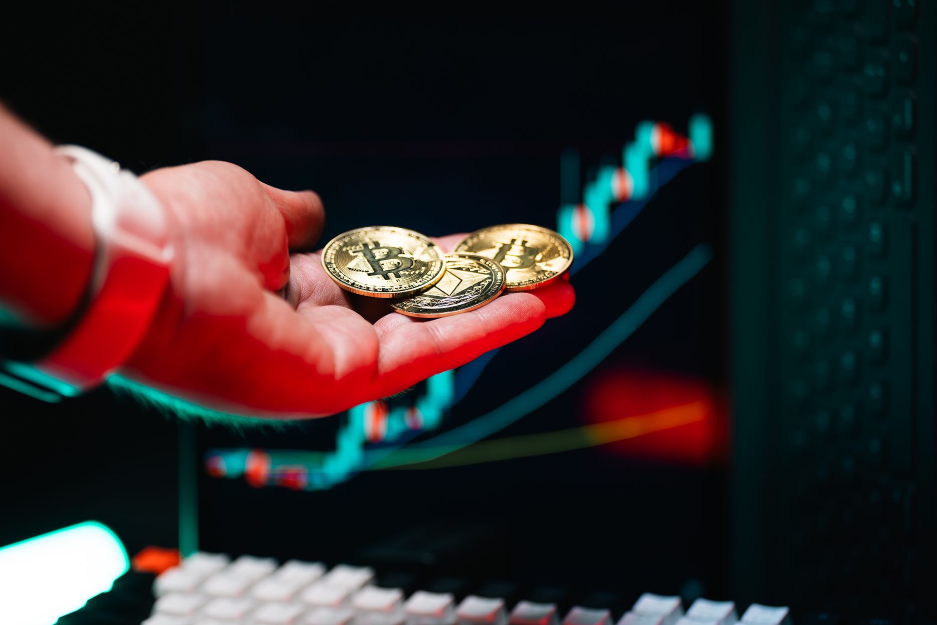 البيتكوين بين الساعات: دليل المتداول العربي لتوقيت الشراء بناءً على الفروقات الزمنية