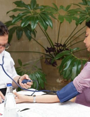 تمويل عيادة متنقلة لخدمات الرعاية الصحية في القرى النائية بنظام الصكوك الإسلامية