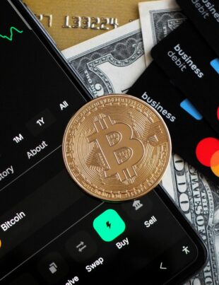 اختيار بطاقة ائتمان تدعم العملات المشفرة وتمنحك كاش باك