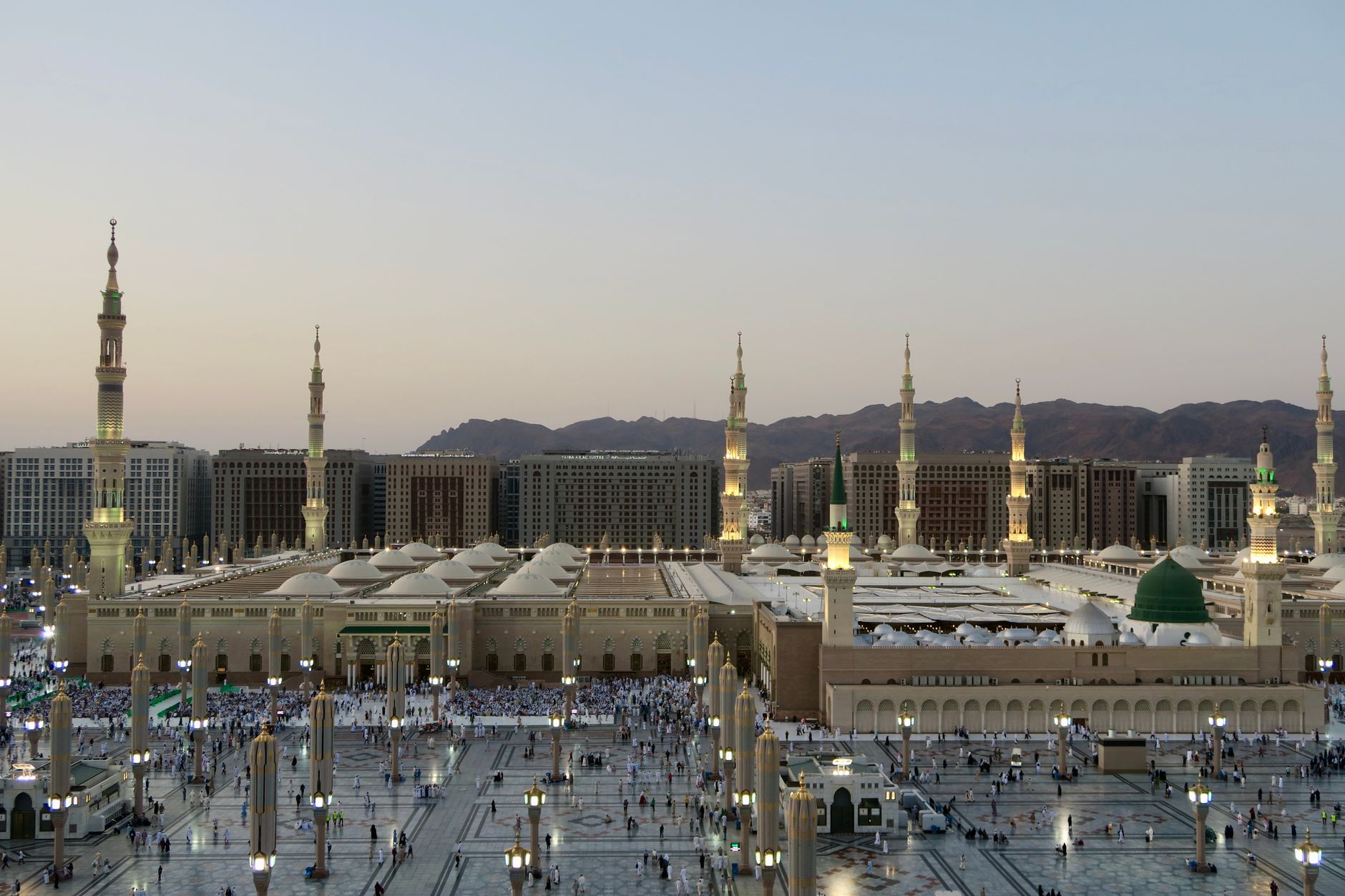 كيف ينعكس تقلب أسعار النفط على ميزانية العمالة الوافدة في السعودية