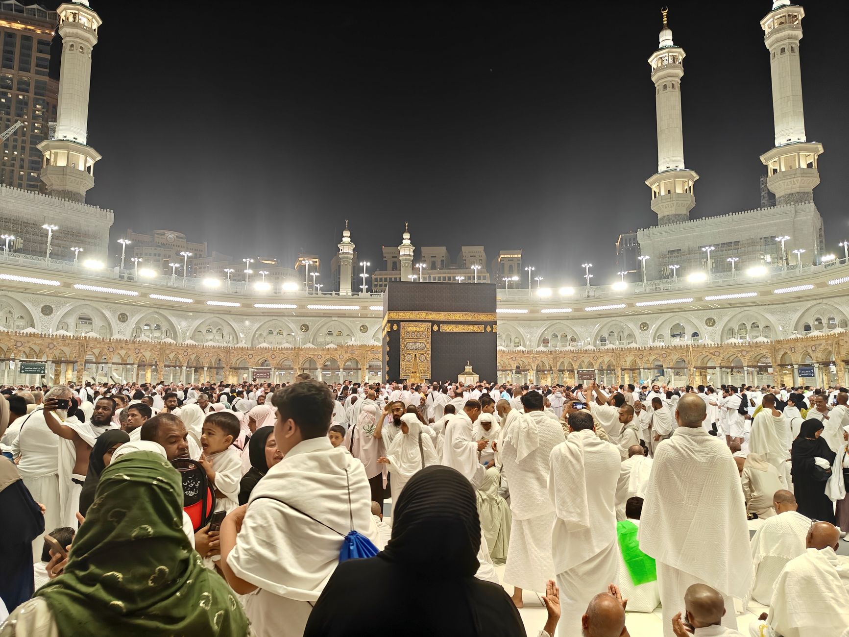 موسم الحج وتأثيره على سعر الدولار واليورو في السعودية: دليل عملي لتوقيت تحويل العملات