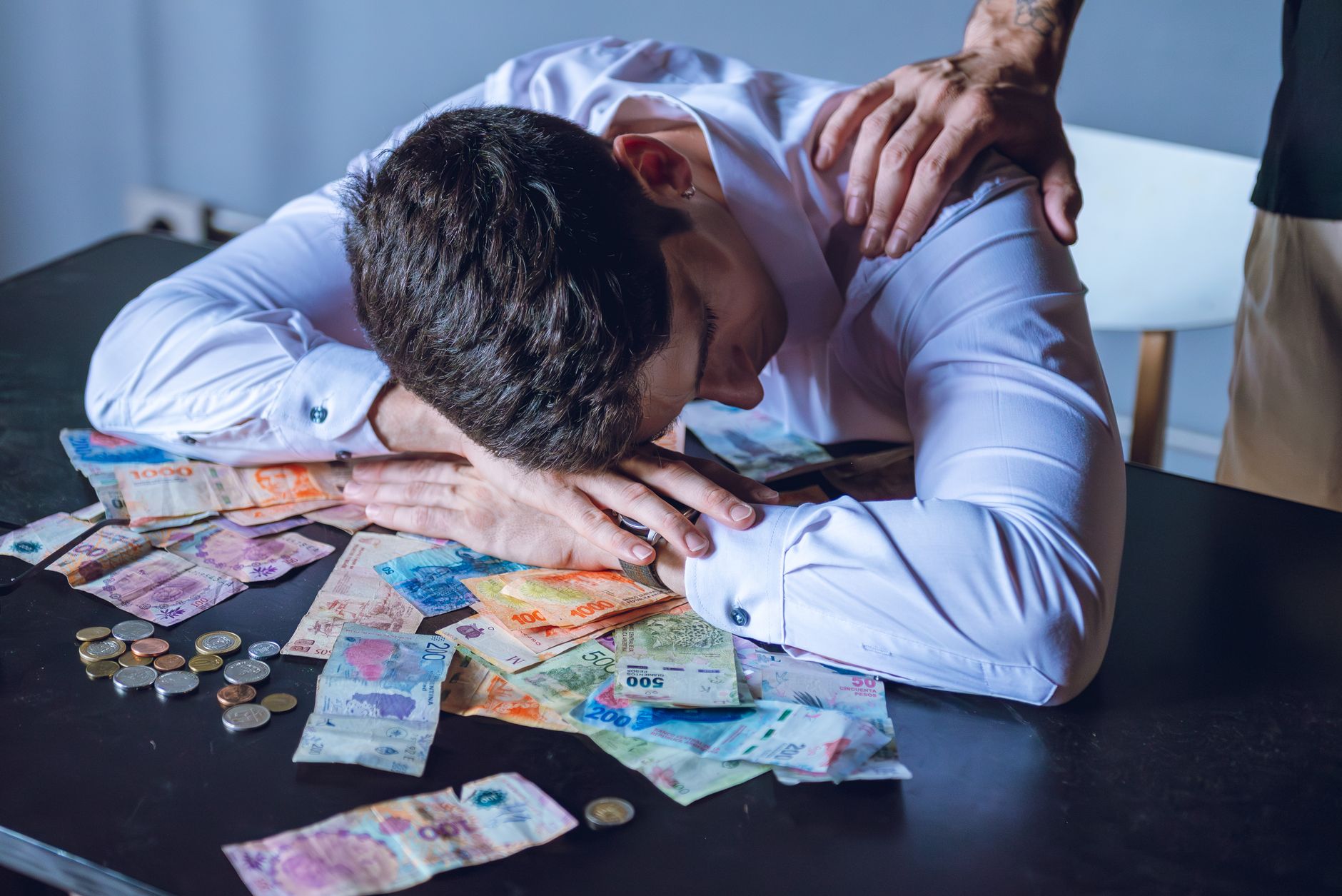 كيف تدمج الذهب والفضة في خطة سداد الديون لتقليل الفوائد وتسريع الخروج منها