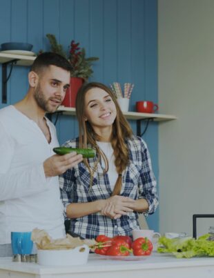 قوة السرد القصصي في تحويل متابعي يوتيوب وتيك‑توك إلى مشترين أفيلييت