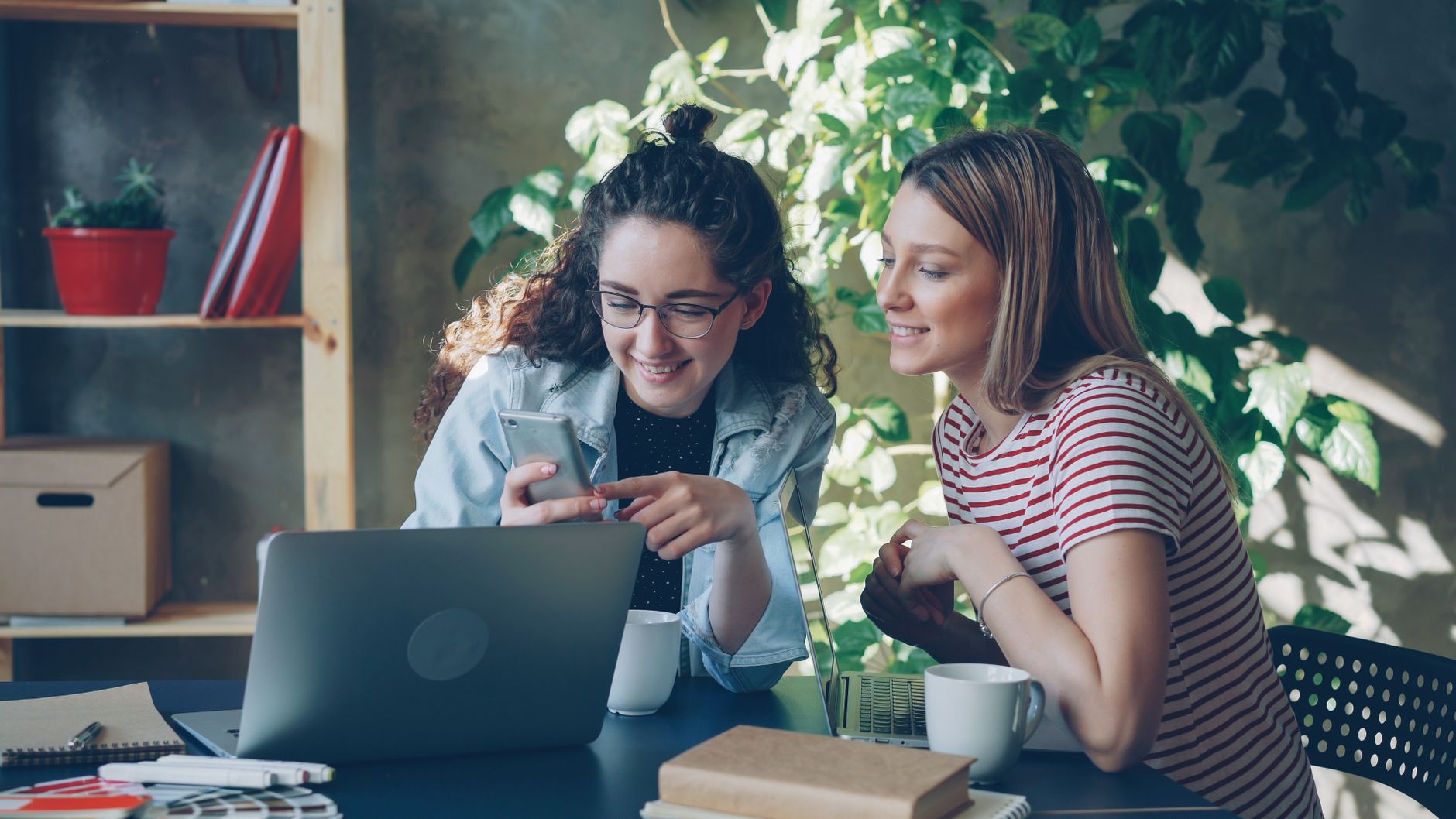 كيف تبني برنامج إحالة للمتابعين على يوتيوب وتيك‑توك لتضاعف أرباح الأفيلييت