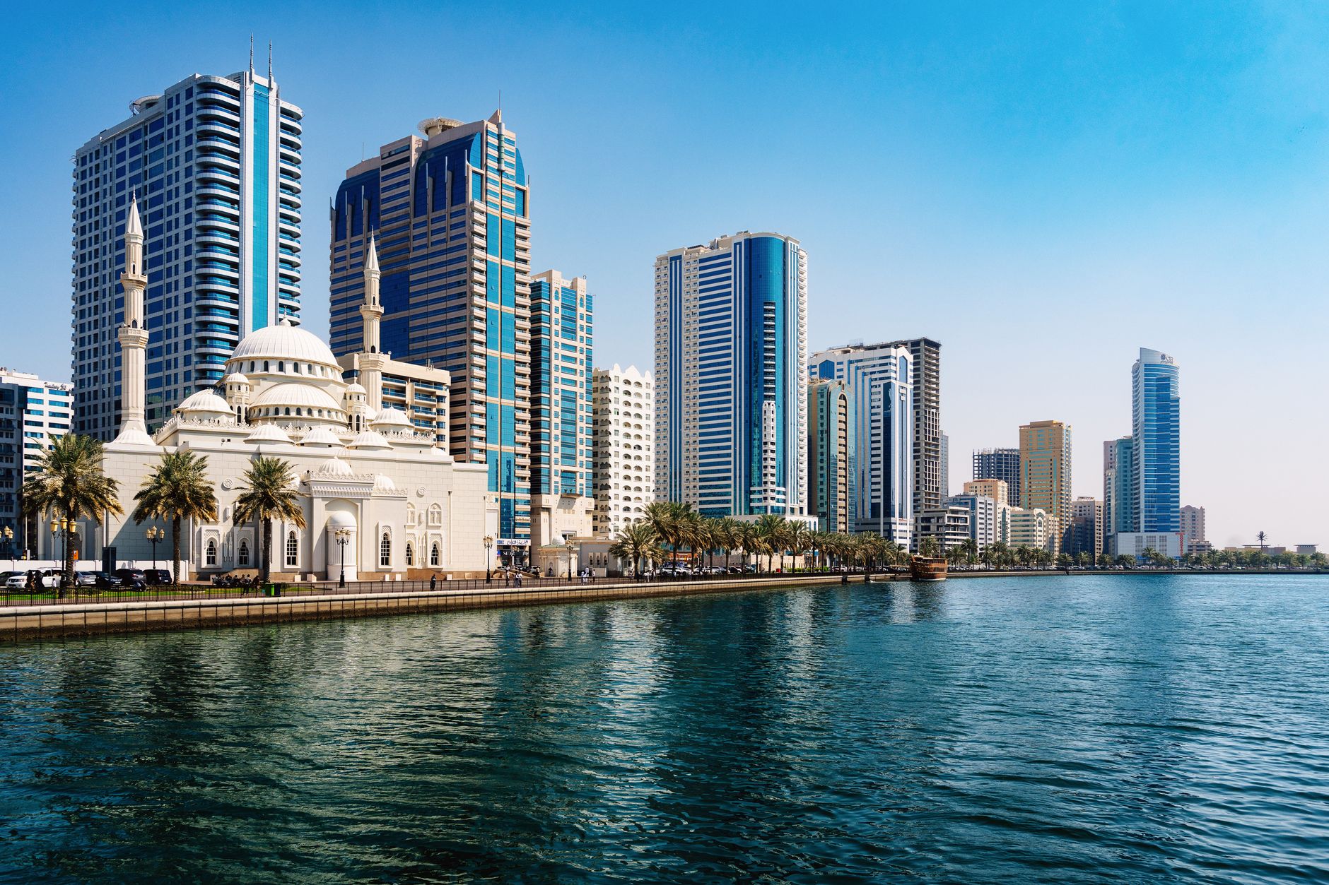 العقارات السكنية والتمويل الرقمي: دليل عملي للاستثمار في صندوق عقاري عبر المنصات الإلكترونية في الخليج