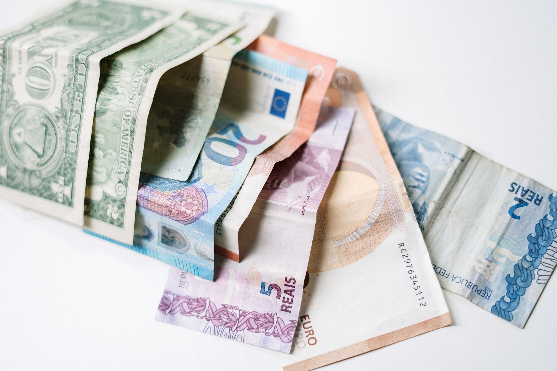 كيف تستغل مؤشر VWAP لتحديد نقاط الدخول والخروج في EUR/USD