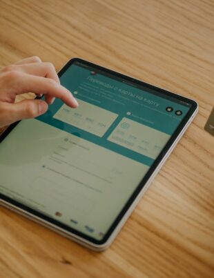 بطاقة الائتمان كأداة تمويل مشروعك الناشئ: خطوات عملية لتحقيق أقصى كاش باك وتخفيض التكاليف