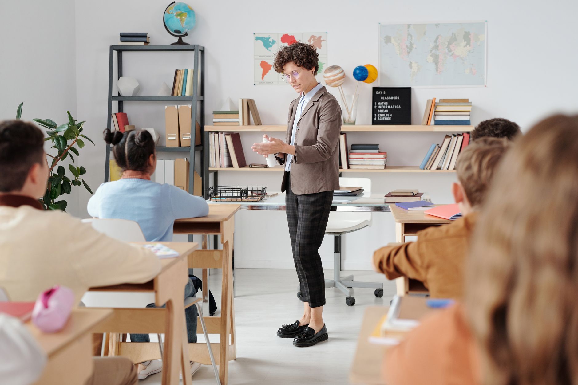 كيف تختار تأمين المسؤولية المدنية للمعلمين الخصوصيين خطوة بخطوة