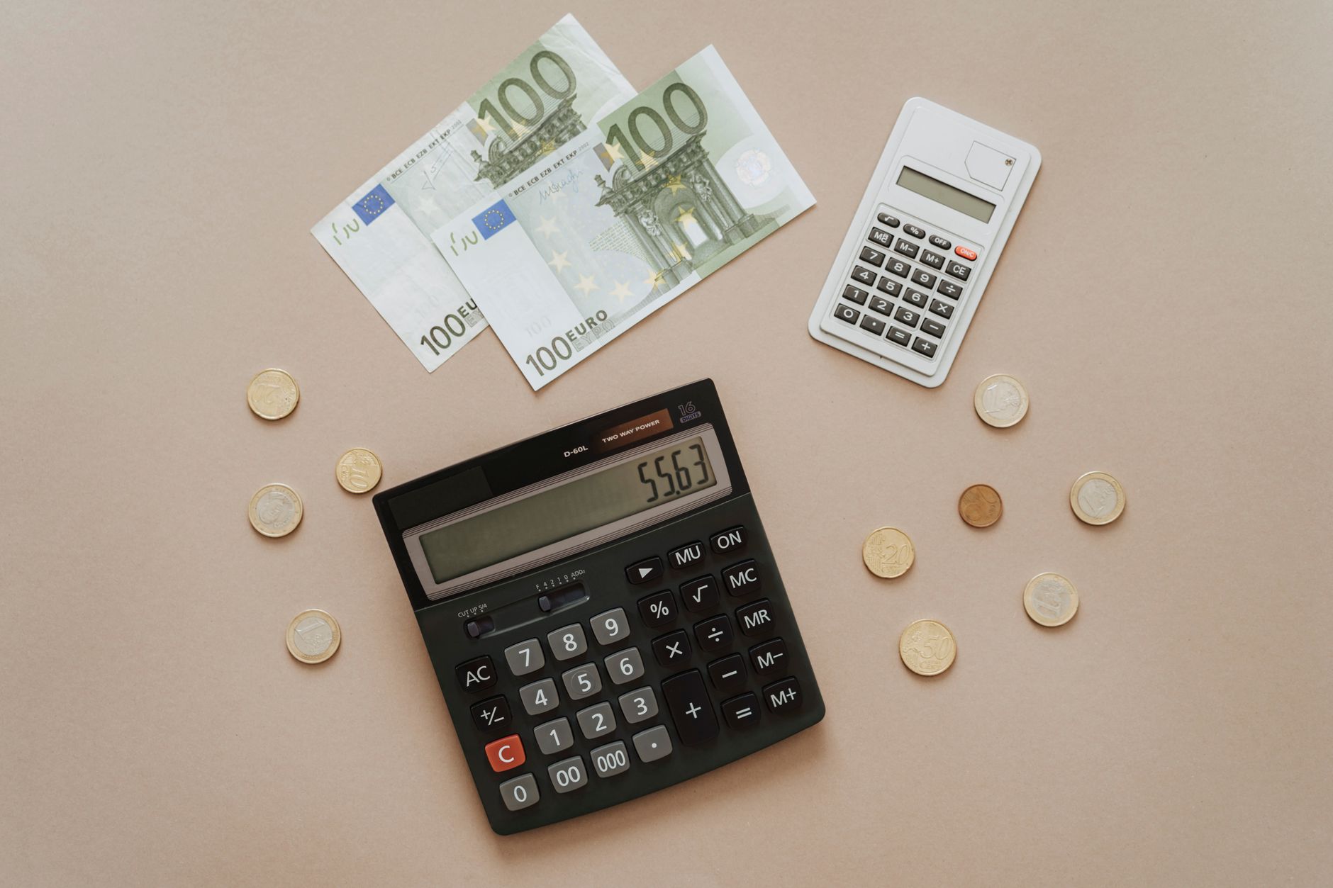 حساب ضريبة القيمة المضافة للمتعامل الحر مع المدفوعات بالعملات الأجنبية: دليل عملي