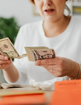 قواعد الباريتو في محاسبتك الشخصية: كيف تركز على 20 % من النفقات لتوفير 80 %