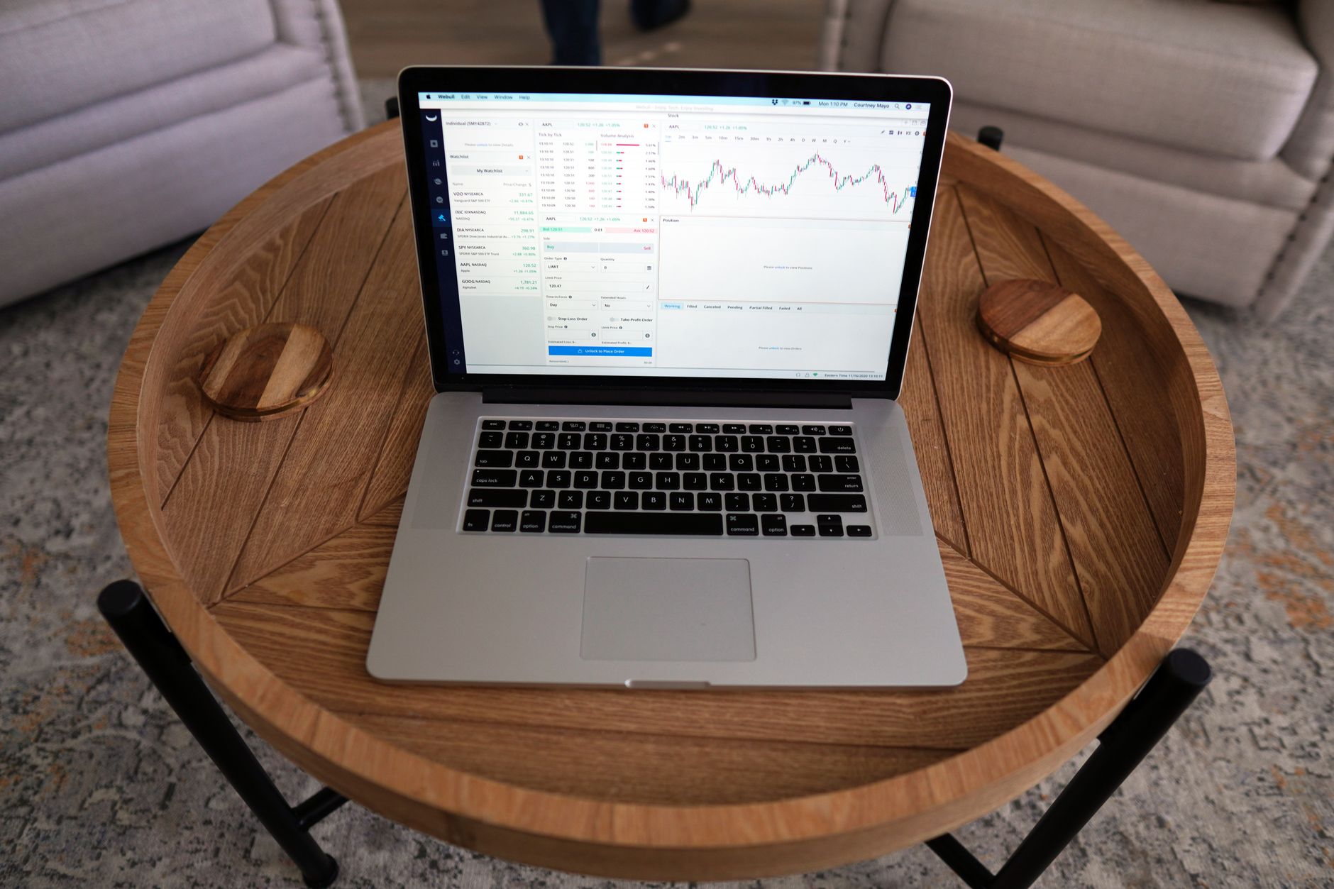 كيف تصمم لوحة تحكم مالية شخصية في Google Data Studio لمتابعة نفقاتك بسهولة